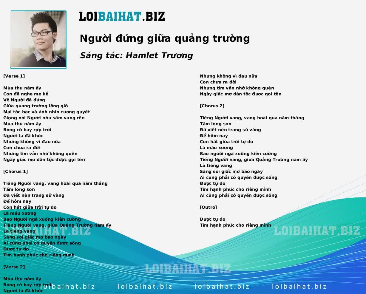 Người đứng giữa quảng trường